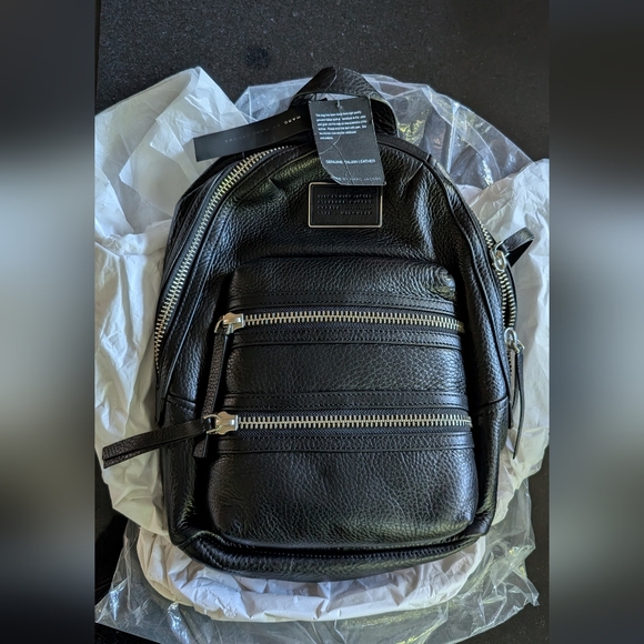 nuna rava car seat and stroller Convertible DB Scutter Maul Craw tag-inclusion It features a Simply Model Family:Trek 520